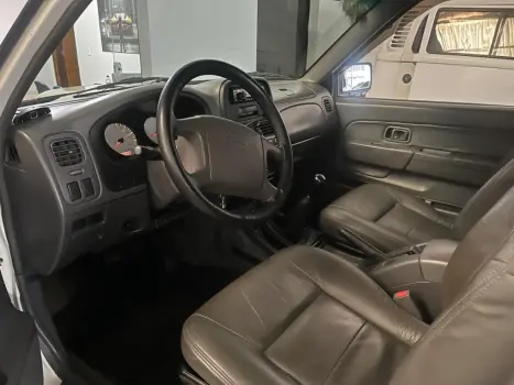 NISSAN Frontier , Foto 9