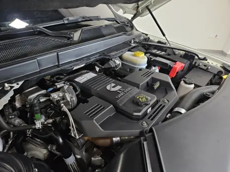 RAM 3500 6.7 I6 LIMITED LONG HORN CABINE DUPLA 4X4 TURBO DIESEL AUTOM�TICO, Foto 17