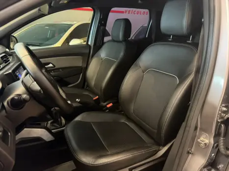 RENAULT Duster 1.6 16V 4P FLEX SCE ICONIC X-TRONIC AUTOM�TICO, Foto 11