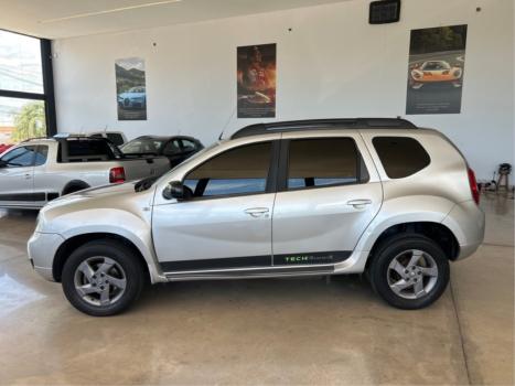 RENAULT Duster 2.0 16V 4P FLEX DYNAMIQUE AUTOM�TICO, Foto 4