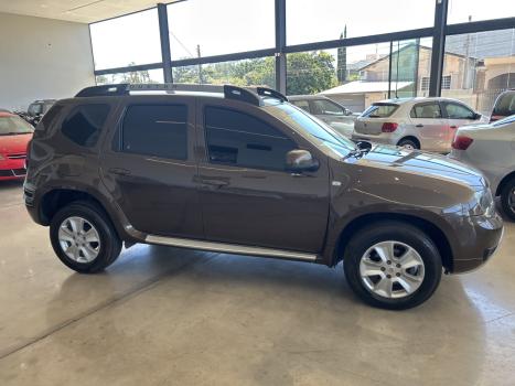 RENAULT Duster 2.0 16V 4P FLEX DYNAMIQUE AUTOM�TICO, Foto 4