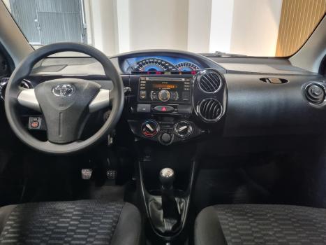 TOYOTA Etios Cross 1.5 16V 4P, Foto 8