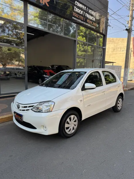 TOYOTA Etios Hatch 1.3 16V 4P FLEX X, Foto 1 TOYOTA Etios Hatch 1.3 16V 4P FLEX X, Foto 1