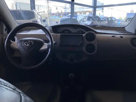 TOYOTA Etios Hatch 1.3 16V 4P FLEX XS, Foto 10
