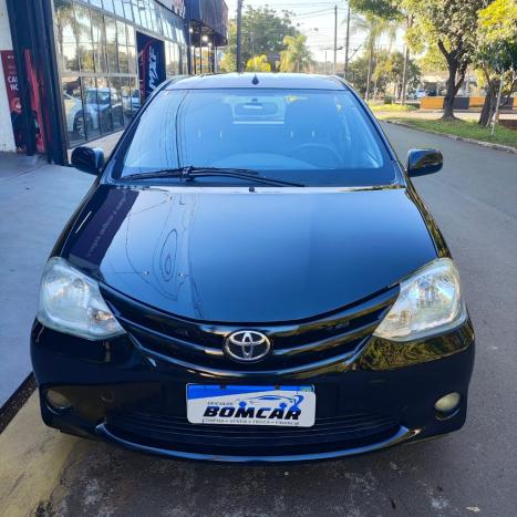 TOYOTA Etios Hatch 1.3 16V 4P FLEX XS, Foto 2
