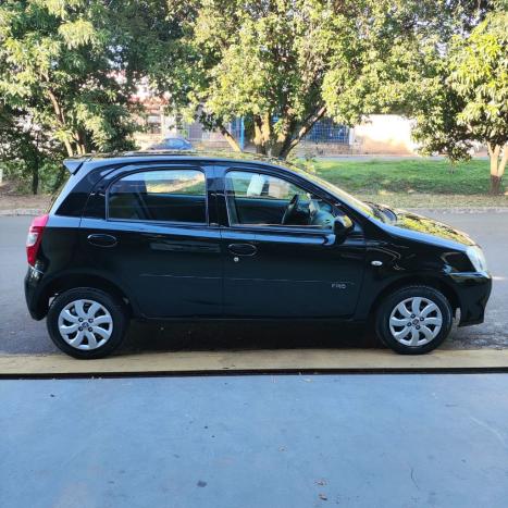 TOYOTA Etios Hatch 1.3 16V 4P FLEX XS, Foto 4