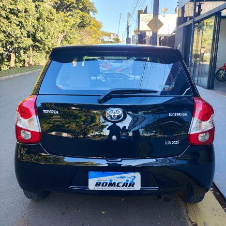 TOYOTA Etios Hatch 1.3 16V 4P FLEX XS, Foto 7