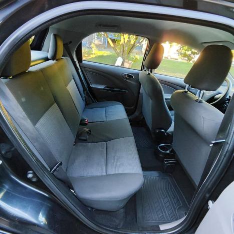 TOYOTA Etios Hatch 1.3 16V 4P FLEX XS, Foto 9