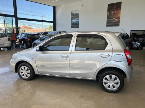 TOYOTA Etios Sedan 1.3 16V 4P FLEX X, Foto 6