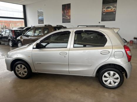 TOYOTA Etios Sedan 1.3 16V 4P FLEX X, Foto 4