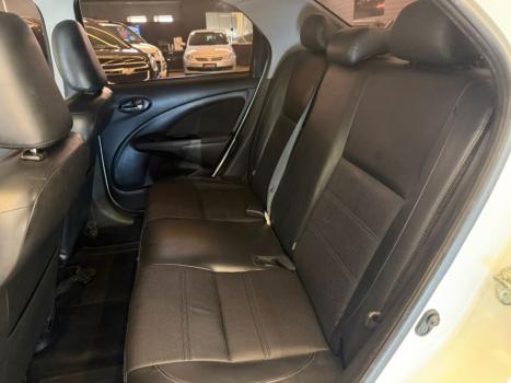 TOYOTA Etios Sedan 1.5 16V 4P FLEX PLATINUM AUTOM�TICO, Foto 10