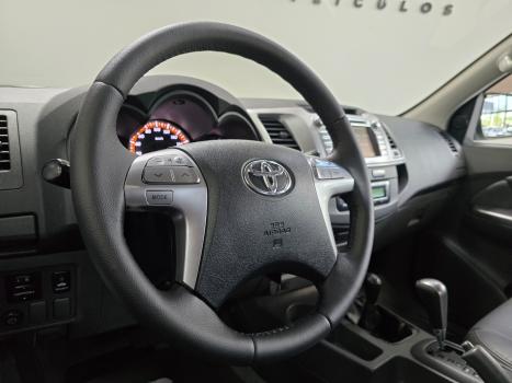 TOYOTA Hilux Caminhonete 3.0 16V 4P 4X4 SRV TURBO DIESEL CABINE DUPLA AUTOM�TICO, Foto 9