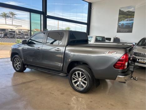 TOYOTA Hilux Caminhonete 2.8 16V SRX 4X4 DIESEL CABINE DUPLA AUTOM�TICO, Foto 5