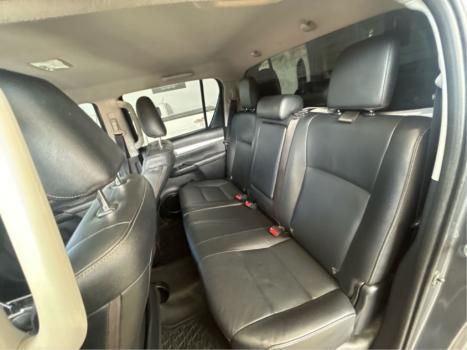 TOYOTA Hilux Caminhonete 2.8 16V SRX 4X4 DIESEL CABINE DUPLA AUTOM�TICO, Foto 8