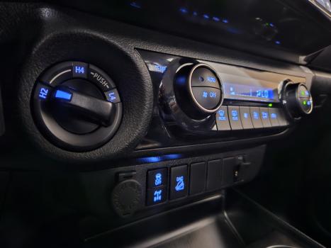 TOYOTA Hilux Caminhonete 2.8 16V 4P SR 4X4 DIESEL CABINE DUPLA AUTOM�TICO, Foto 11