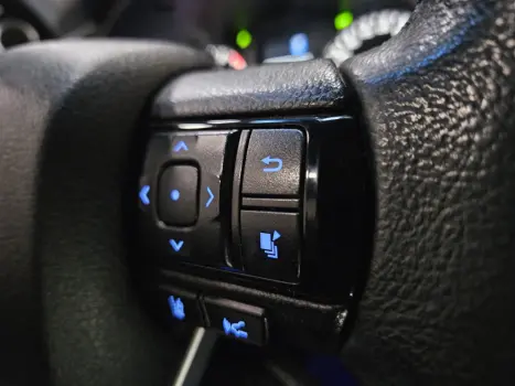 TOYOTA Hilux Caminhonete 2.8 16V SRX 4X4 TURBO DIESEL CABINE DUPLA AUTOM�TICO, Foto 9