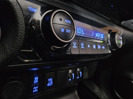 TOYOTA Hilux Caminhonete 2.8 16V SRX 4X4 TURBO DIESEL CABINE DUPLA AUTOM�TICO, Foto 13