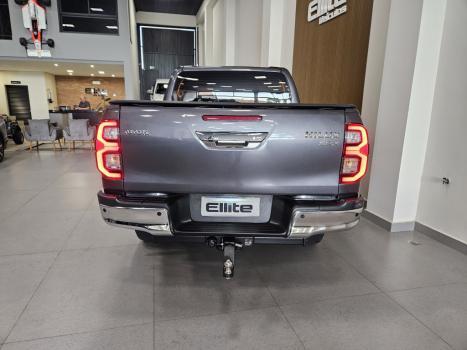 TOYOTA Hilux Caminhonete 2.8 16V SRX 4X4 TURBO DIESEL CABINE DUPLA AUTOM�TICO, Foto 17