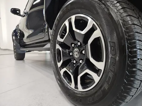 TOYOTA Hilux Caminhonete 2.8 16V SRX 4X4 TURBO DIESEL CABINE DUPLA AUTOM�TICO, Foto 18