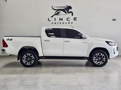 TOYOTA Hilux Caminhonete 2.8 16V SRV 4X4 DIESEL CABINE DUPLA AUTOMÁTICO, Foto 4