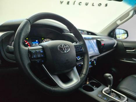 TOYOTA Hilux Caminhonete 2.8 16V SRV 4X4 DIESEL CABINE DUPLA AUTOMÁTICO, Foto 9