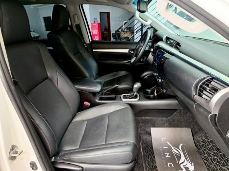 TOYOTA Hilux Caminhonete 2.8 16V SRV 4X4 DIESEL CABINE DUPLA AUTOMÁTICO, Foto 15