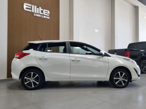 TOYOTA Yaris Hatch 1.5 16V 4P FLEX XS MULTIDRIVE AUTOM�TICO CVT, Foto 3