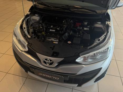 TOYOTA Yaris Hatch 1.5 16V 4P FLEX XL PLUS CONNECT MULTIDRIVE AUTOMÁTICO CVT, Foto 13