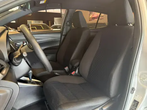 TOYOTA Yaris Hatch 1.5 16V 4P FLEX XL PLUS CONNECT MULTIDRIVE AUTOMÁTICO CVT, Foto 7