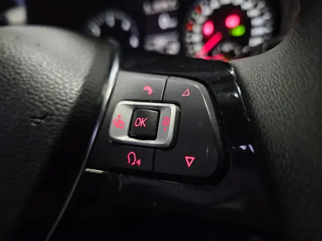 VOLKSWAGEN Amarok 2.0 16V 4X4 CABINE DUPLA HIGHLINE TURBO INTERCOOLER AUTOM�TICO, Foto 9