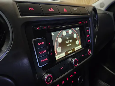 VOLKSWAGEN Amarok 2.0 16V 4X4 CABINE DUPLA HIGHLINE TURBO INTERCOOLER AUTOM�TICO, Foto 11