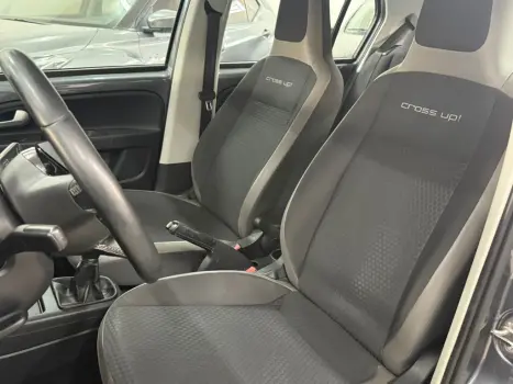 VOLKSWAGEN Cross UP 1.0 12V 4P TSI FLEX, Foto 7 VOLKSWAGEN Cross UP 1.0 12V 4P TSI FLEX, Foto 7
