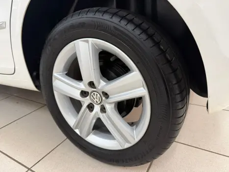 VOLKSWAGEN Fox 1.6 4P HIGHLINE FLEX, Foto 13