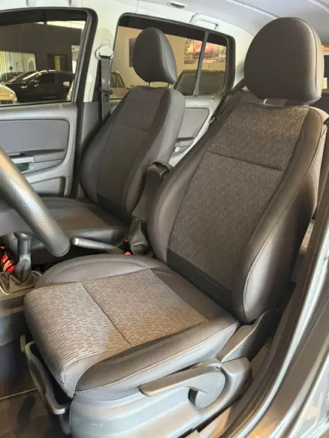 VOLKSWAGEN Fox 1.6 4P TRENDLINE FLEX, Foto 8