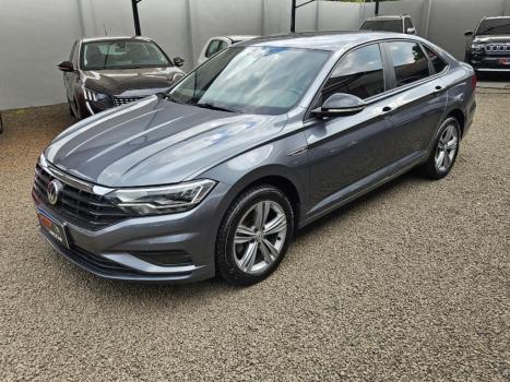 VOLKSWAGEN Jetta 1.4 4P 250 TSI R-LINE AUTOMÁTICO, Foto 1 VOLKSWAGEN Jetta 1.4 4P 250 TSI R-LINE AUTOMÁTICO, Foto 1