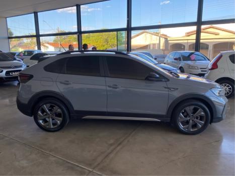 VOLKSWAGEN Nivus 1.0 4P FLEX 200 TSI HIGHLINE TURBO AUTOMÁTICO, Foto 4 VOLKSWAGEN Nivus 1.0 4P FLEX 200 TSI HIGHLINE TURBO AUTOMÁTICO, Foto 4