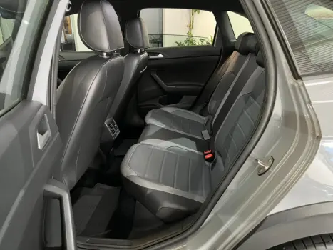 VOLKSWAGEN Nivus 1.0 4P FLEX 200 TSI HIGHLINE TURBO AUTOM�TICO, Foto 15
