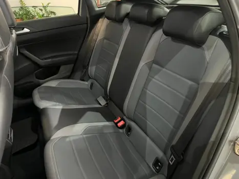 VOLKSWAGEN Nivus 1.0 4P FLEX 200 TSI HIGHLINE TURBO AUTOM�TICO, Foto 17