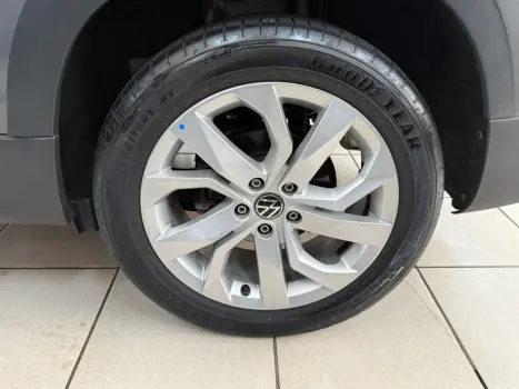VOLKSWAGEN Taos 1.4 16V 4P FLEX 250 TSI COMFORTLINE AUTOM�TICO, Foto 13