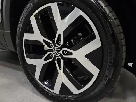 VOLKSWAGEN Taos 1.4 16V 4P FLEX 250 TSI HIGHLINE AUTOM�TICO, Foto 15