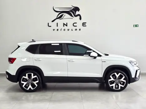 VOLKSWAGEN Taos 1.4 16V 4P FLEX 250 TSI HIGHLINE AUTOM�TICO, Foto 4