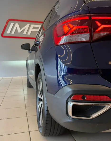 VOLKSWAGEN Taos 1.4 16V 4P FLEX 250 TSI HIGHLINE AUTOM�TICO, Foto 17