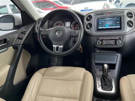 VOLKSWAGEN Tiguan 2.0 16V 4P TSI 4WD TURBO AUTOM�TICO, Foto 12