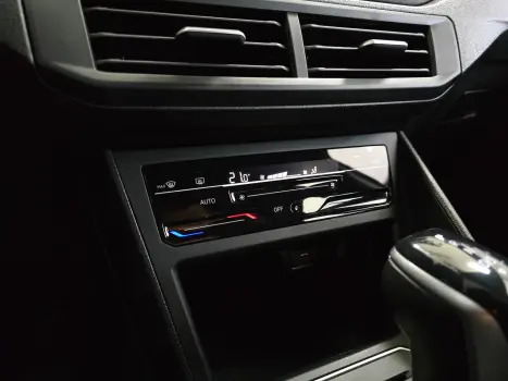 VOLKSWAGEN Virtus 1.0 4P 200 TSI FLEX HIGHLINE AUTOM�TICO, Foto 15