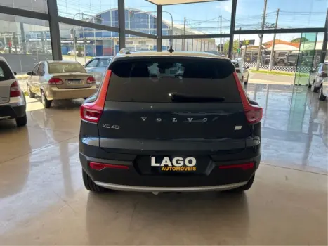 VOLVO XC40 1.5 16V 4P T5 RECHARGE HBRIDO INSCRIPTION GEARTRONIC AUTOMTICO, Foto 6