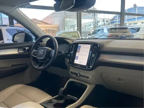 VOLVO XC40 1.5 16V 4P T5 RECHARGE HBRIDO INSCRIPTION GEARTRONIC AUTOMTICO, Foto 10