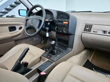 BMW 318I 1.8 16V 4P, Foto 12