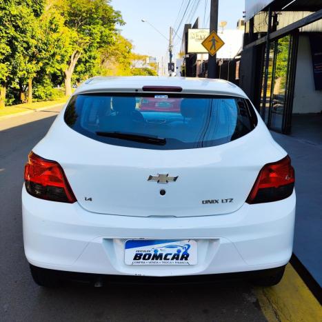 CHEVROLET Onix Hatch 1.4 4P FLEX LTZ, Foto 7