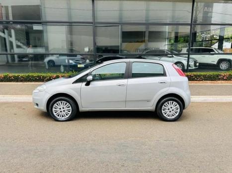 FIAT Punto 1.4 FLEX 4P, Foto 3