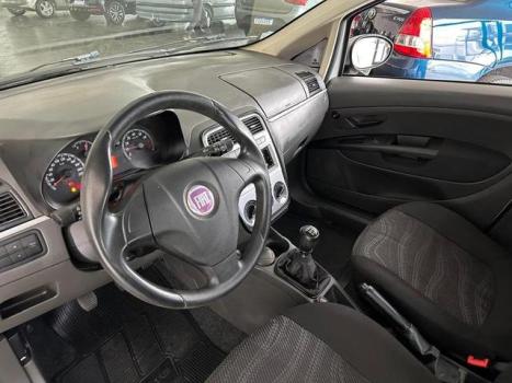 FIAT Punto 1.4 FLEX 4P, Foto 4